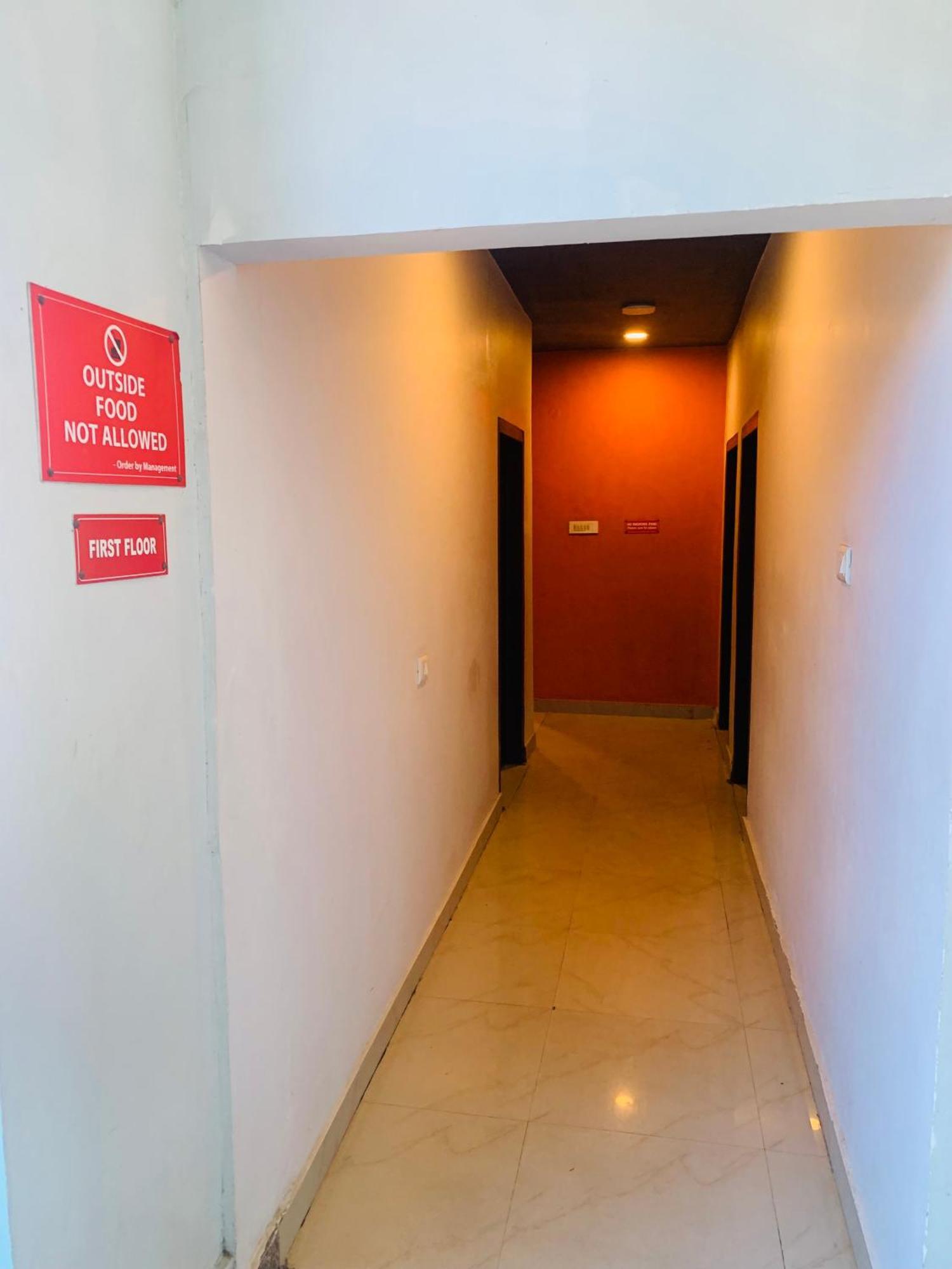 Hotel Aditya Palace 古瓦哈提 外观 照片
